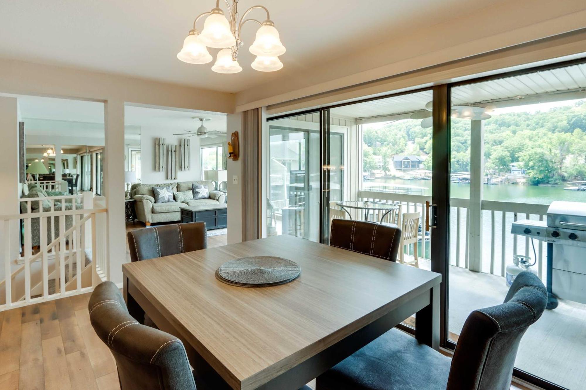 Lakefront Osage Beach Condo With Community Pool المظهر الخارجي الصورة